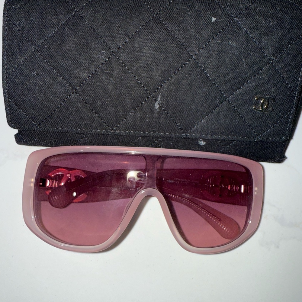 CHANEL Blush Pink Sunglasses with Black Logo
